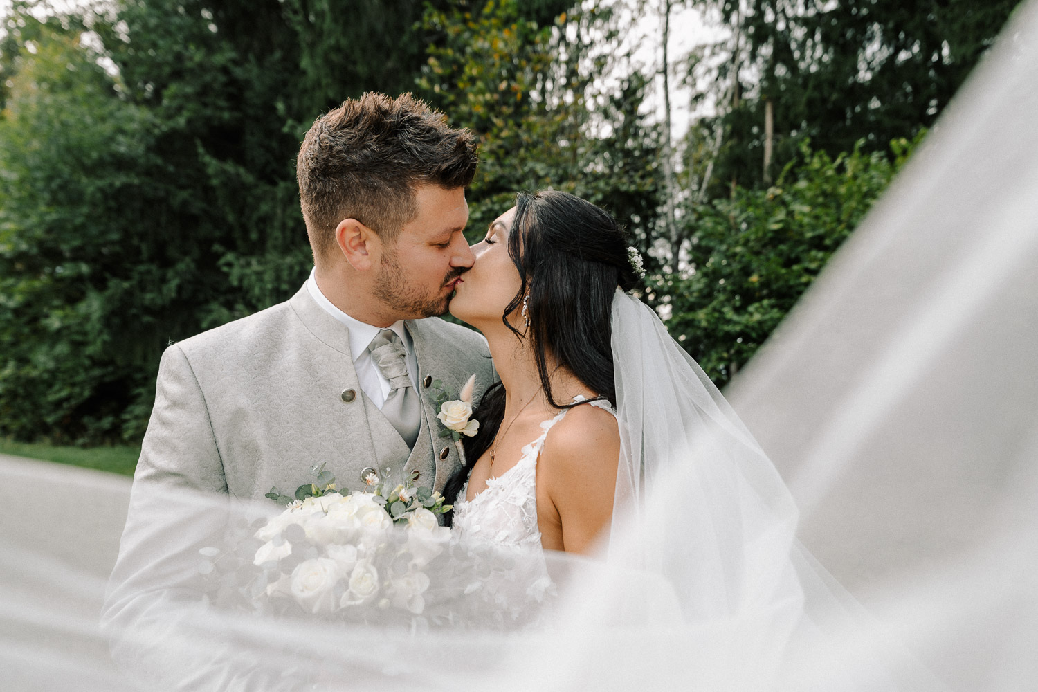 Hochzeit Seeboden am Millstättersee, Lieseregg Kirche, Kirchliche Trauung Fotos, Hochzeitsfotograf Kärnten, Hochzeitsfotograf Spittal an der Drau, Oberkärnten, Hochzeit Millstättersee, Millstatt, Weddingphotos, church, Hochzeitstag Fotos