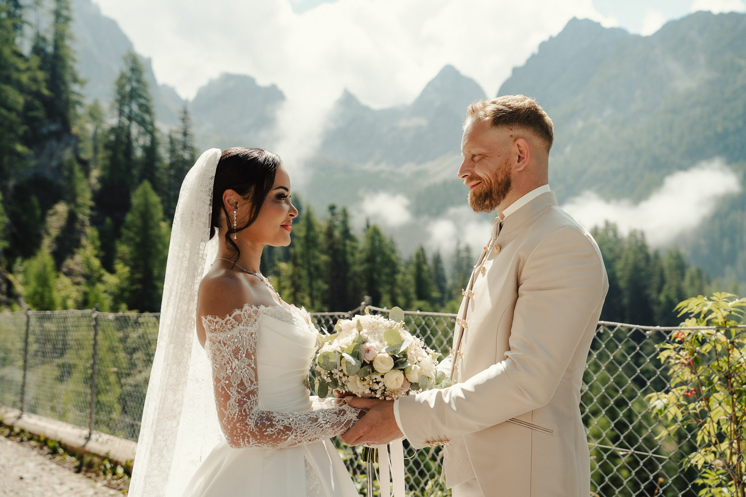 Heiraten in Osttirol, Hochzeit Dolomitenhütte Osttirol, Hochzeitsfotograf Dolomiten, Hochzeitsfotograf Lienz, Kärnten, Österreich, Hochzeitsfoto Berge, Tristach, Heiraten in Lienz, Hochzeitsfotos Lienz, Berghochzeit, mountain wedding, weddingphotographer, Dolomites
