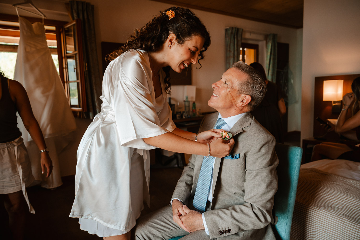 Hochzeitsfotograf Stifsschmiede Ossiachersee, Hochzeitsreportage Kärnten, Heiraten in Kärnten, getting ready